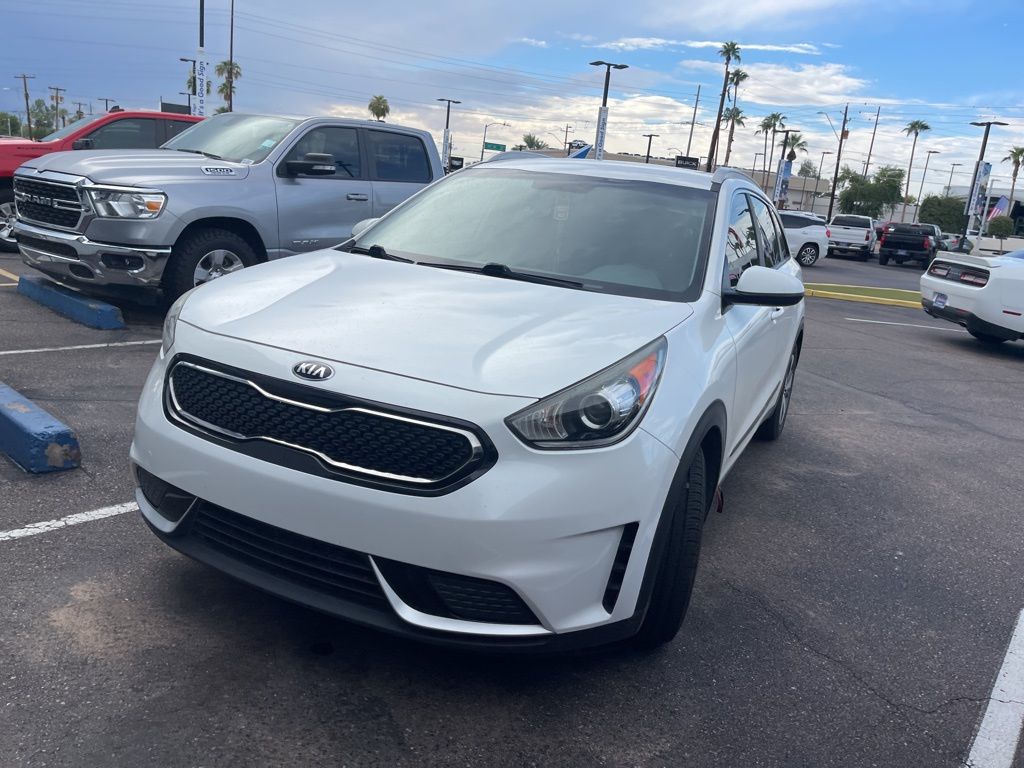 2017 Kia Niro LX photo 5