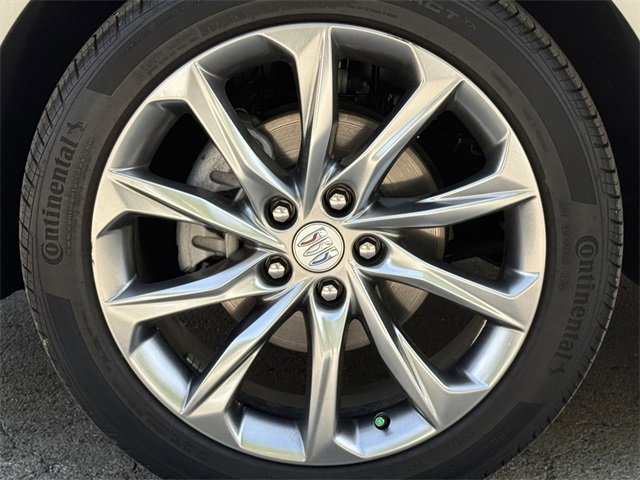 2024 Buick Encore GX Avenir photo 7