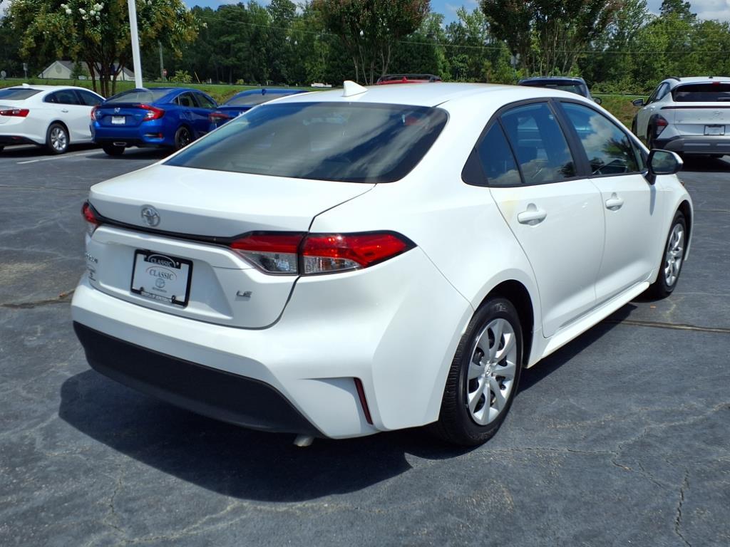 2024 Toyota Corolla LE photo 6