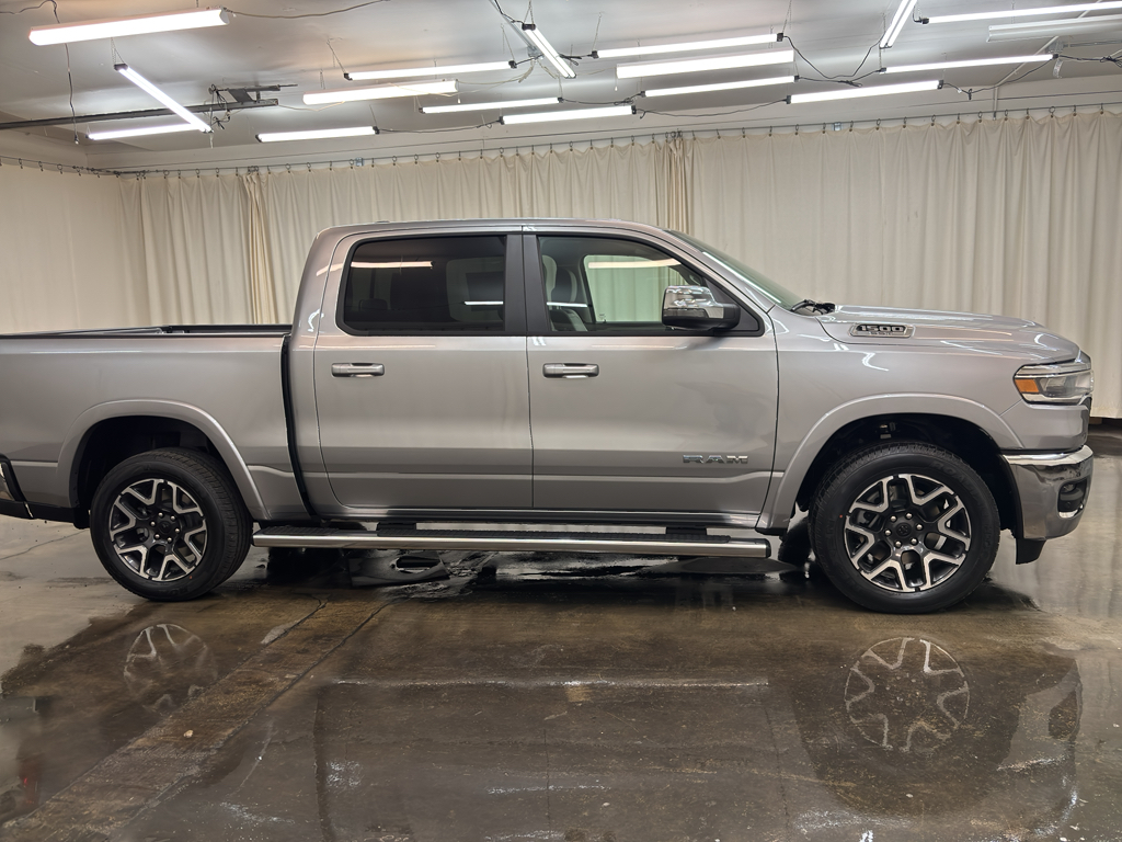 2025 Ram 1500 Laramie photo 4