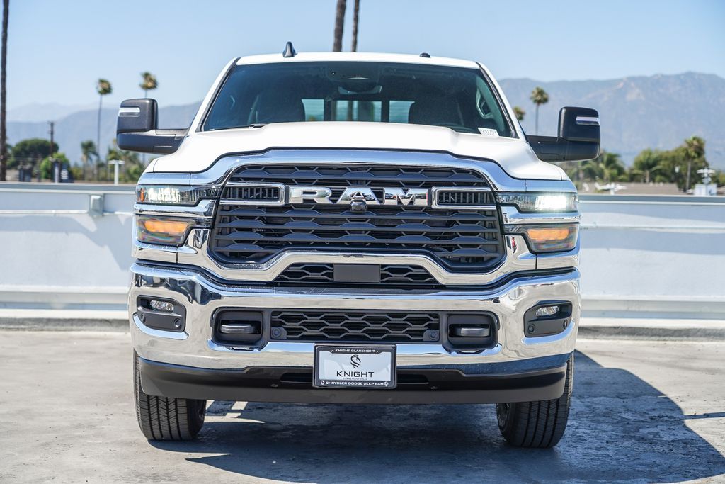 2025 Ram 2500 Tradesman photo 4