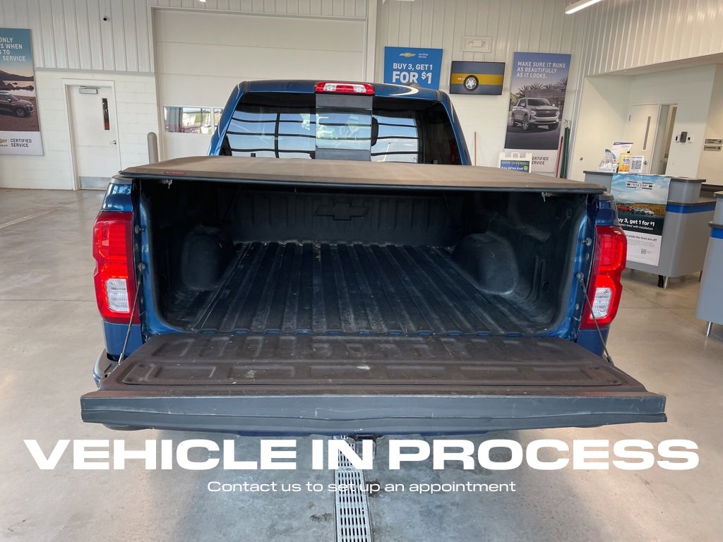 2017 Chevrolet Silverado 1500 High Country photo 4