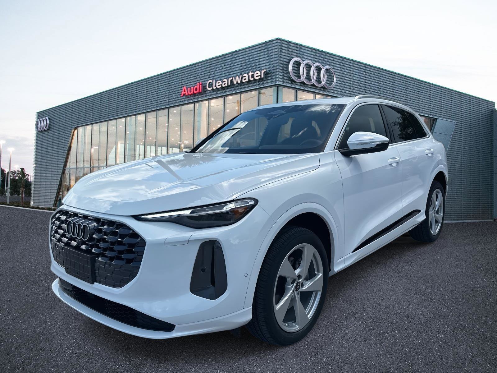 2025 Audi New Q5 Premium Plus's photo