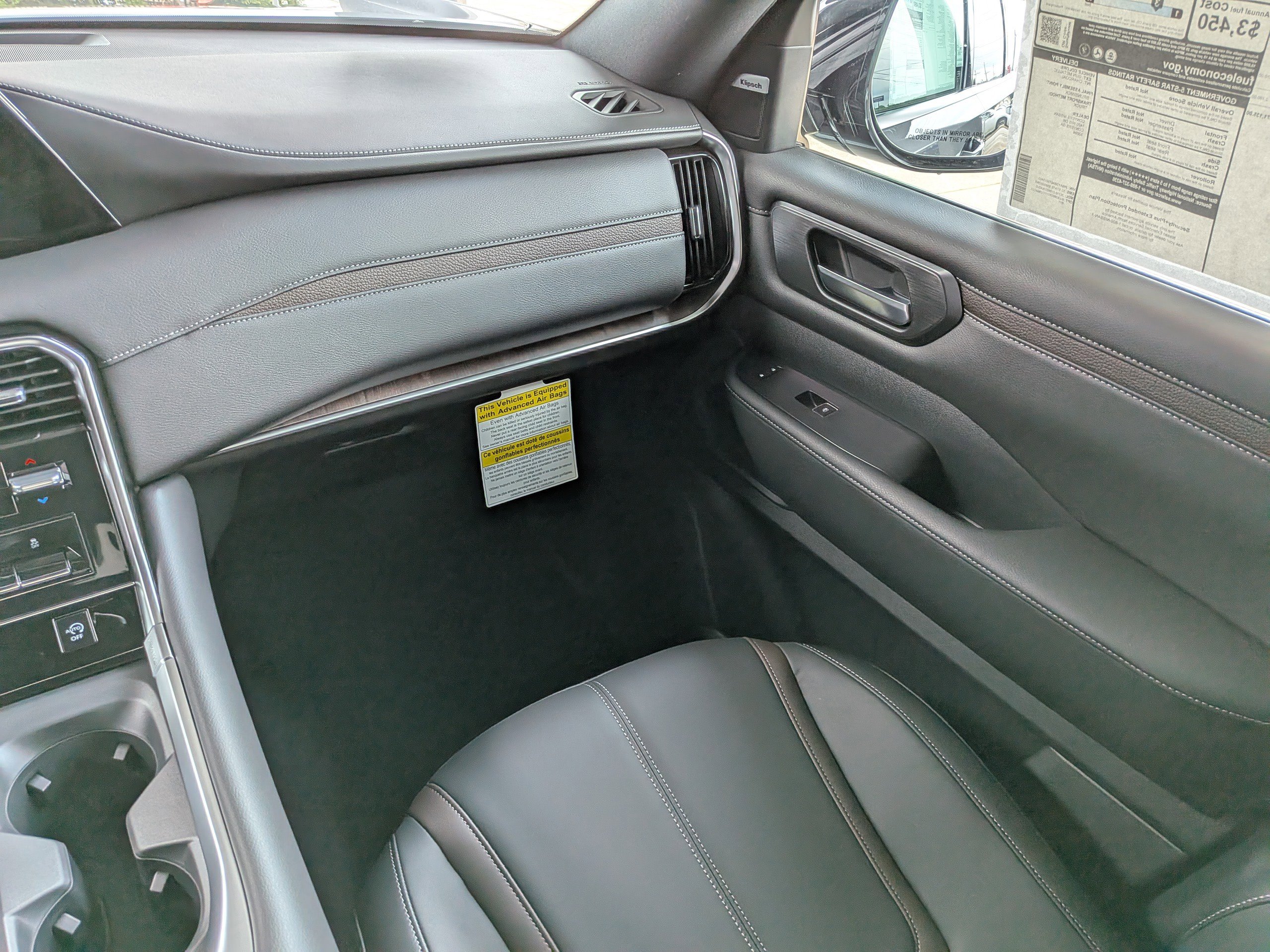 2026 Nissan Armada SL photo 11