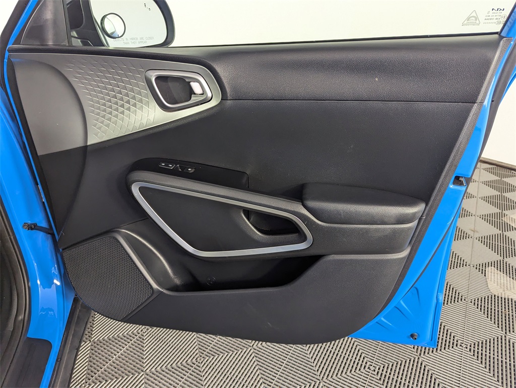 2023 Kia Soul S photo 30