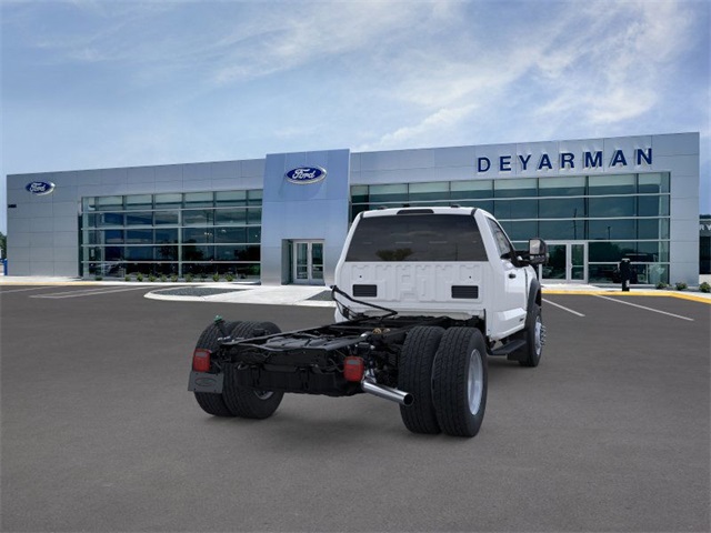 2025 Ford F-600 photo 8