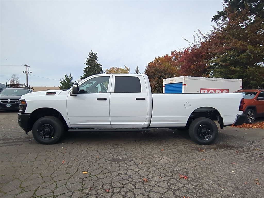 2026 Ram 2500 Tradesman photo 4