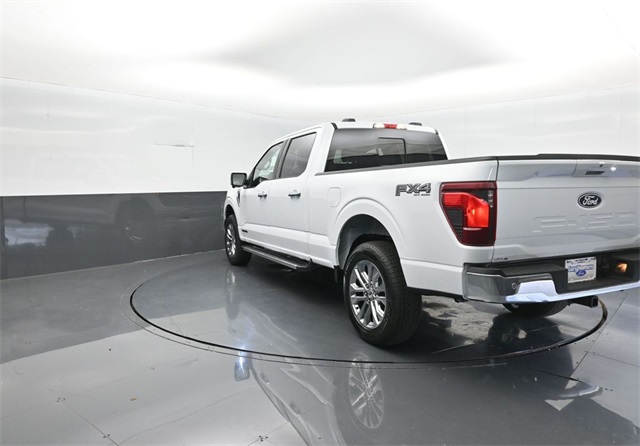 2025 Ford F-150 XLT photo 3