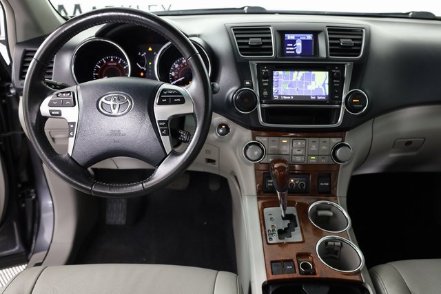 2013 Toyota Highlander Limited photo 2
