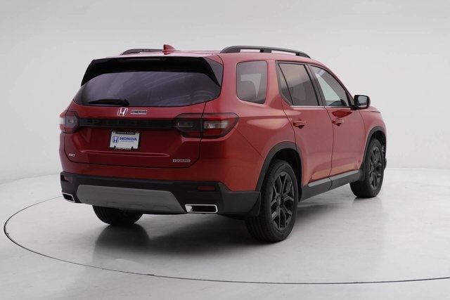 2025 Honda Pilot Touring photo 2