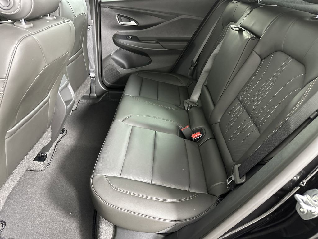 2025 Buick Envista Avenir photo 18