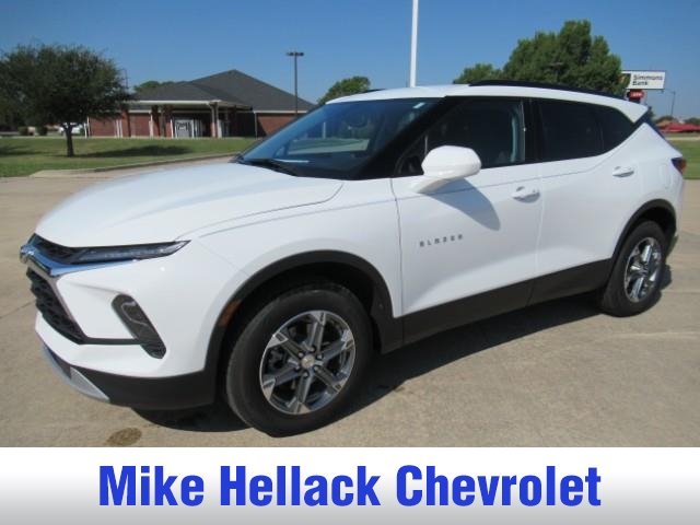 2023 Chevrolet Blazer 2LT photo 2