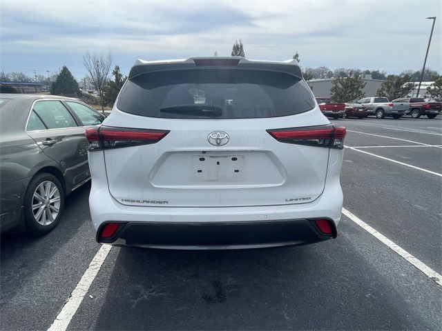 2023 Toyota Highlander Limited photo 4