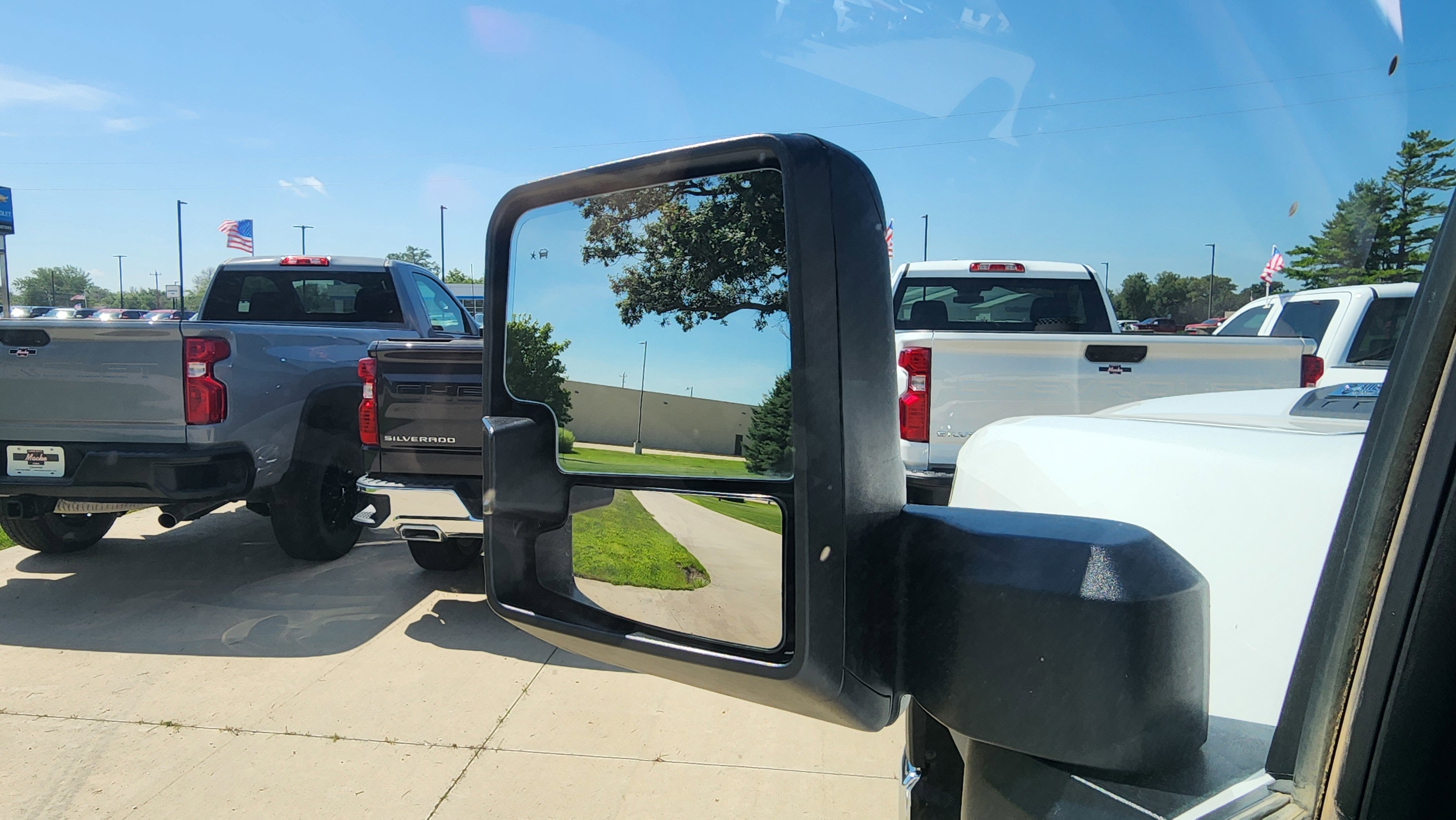 2024 Chevrolet Silverado 3500HD LT photo 11