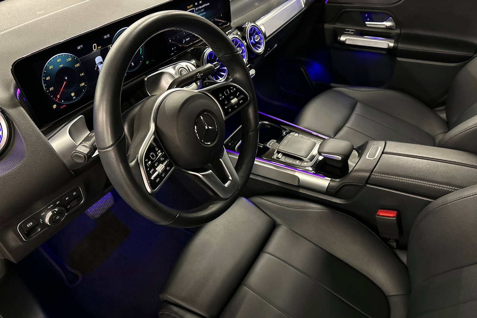 2022 Mercedes Benz GLB 250 photo 4