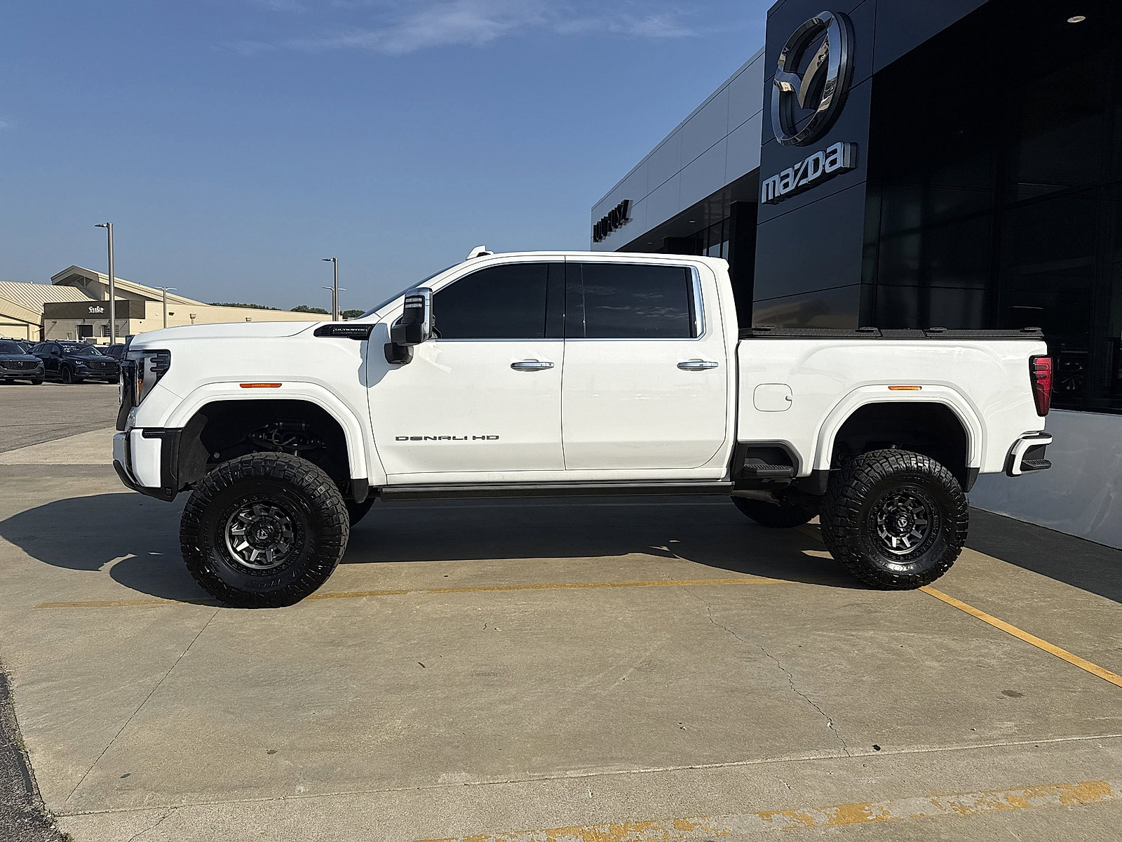 2024 Gmc Sierra HD Denali Ultimate photo 2