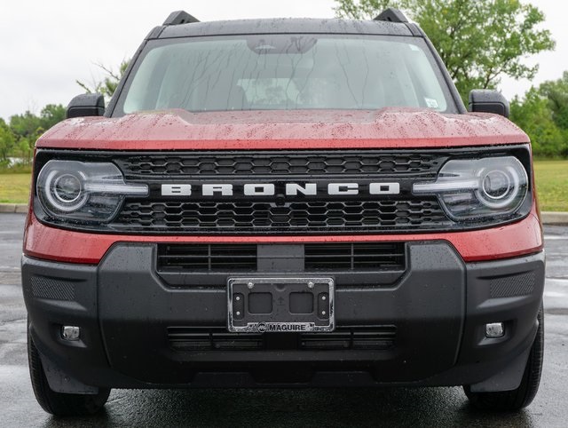 2025 Ford Bronco Sport Outer Banks photo 2