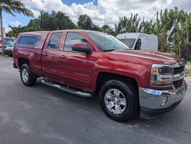2018 Chevrolet Silverado LT photo 7