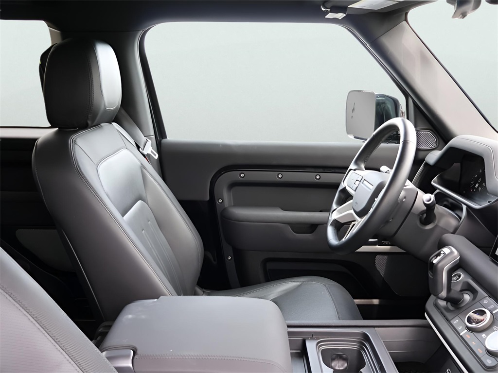 2022 Land Rover Defender 90 X-Dynamic S photo 8