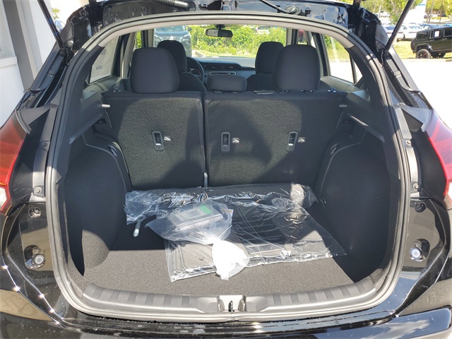2025 Nissan Kicks Play S photo 5