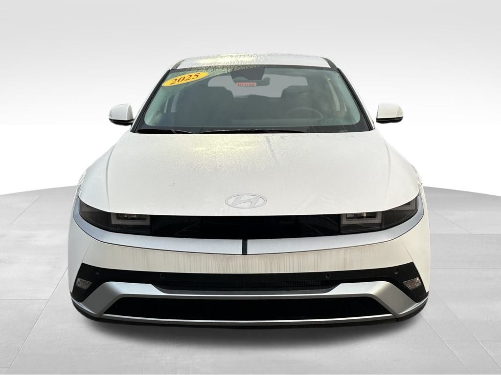 Certified 2025 Hyundai IONIQ 5 SE with VIN 7YAKM4DB8SY018341 for sale in Highland Park, IL