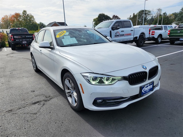 2018 BMW 3 Series 330i's photo