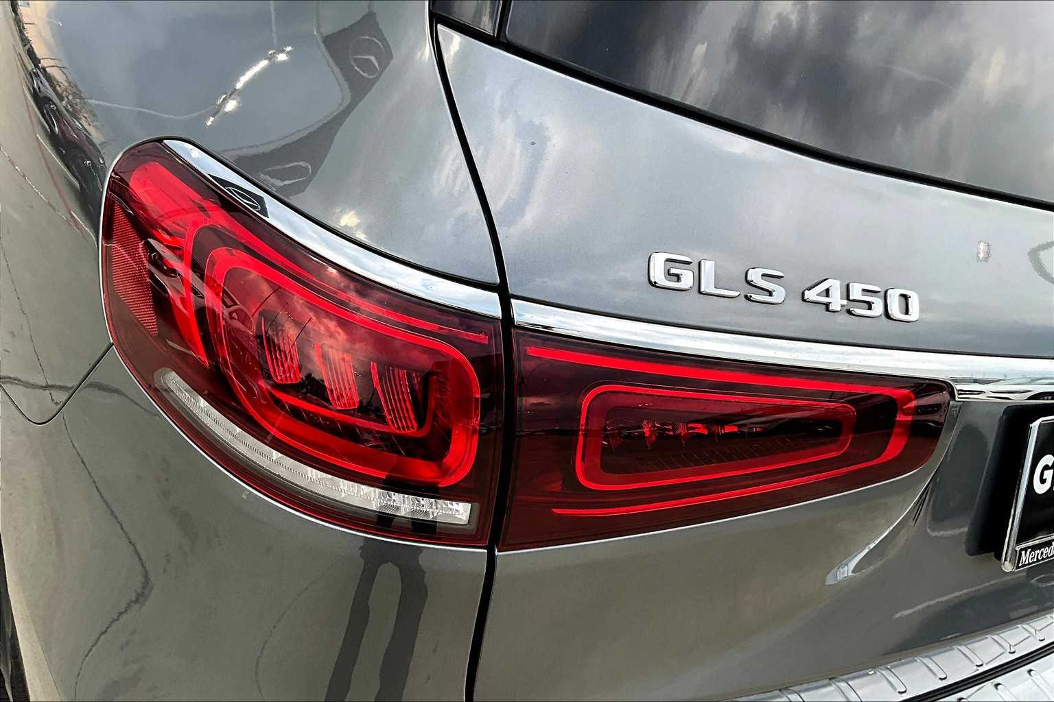 2022 Mercedes Benz GLS 450 4MATIC photo 24