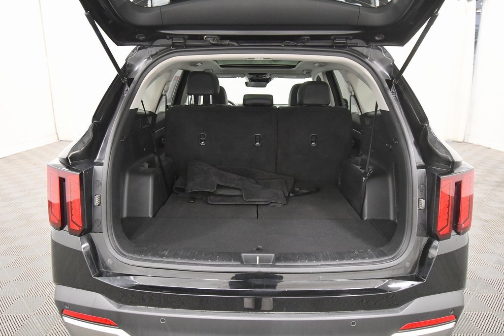 2025 Kia Sorento S photo 4