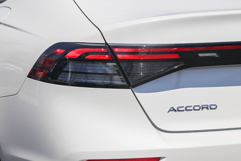 2025 Honda Accord LX photo 10