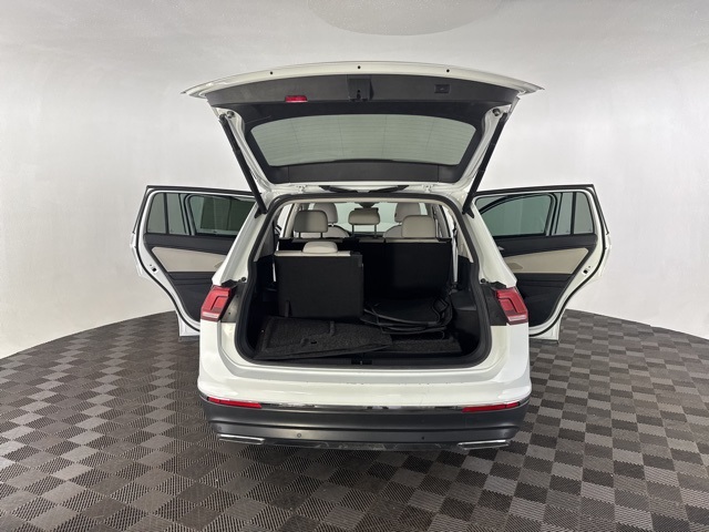 2021 Volkswagen Tiguan SEL photo 14