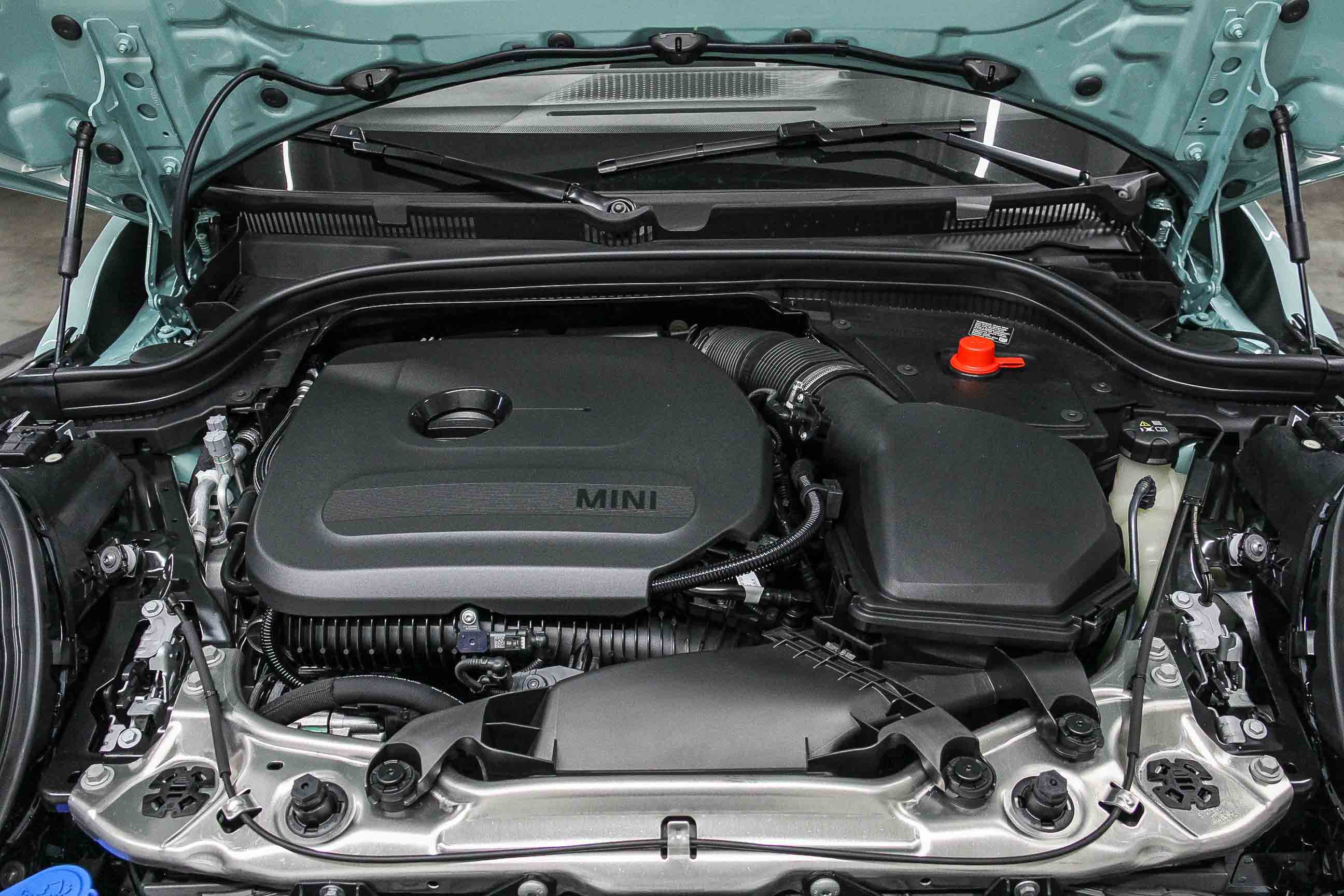 2026 Mini Cooper Convertible Iconic photo 27
