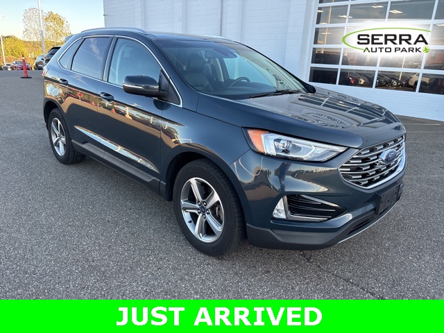 2019 Ford Edge SEL photo 2