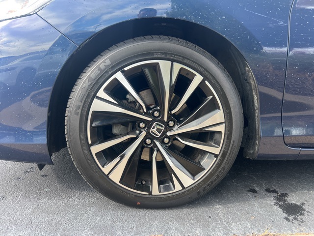2017 Honda Accord EX-L V6 photo 25