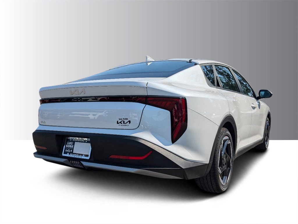 2025 Kia K4 EX photo 2