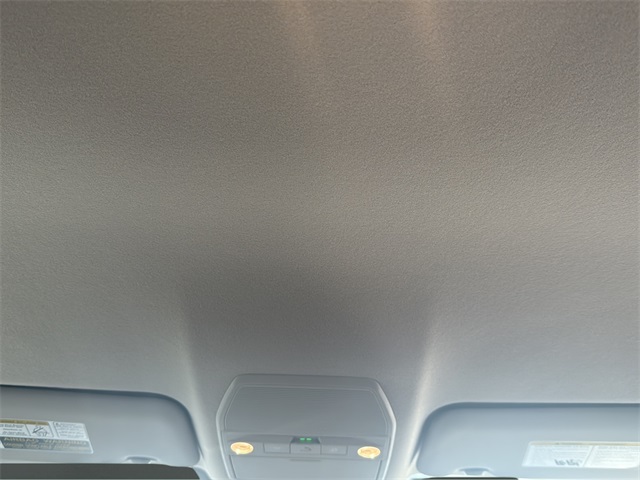 2026 Nissan Kicks SR photo 12