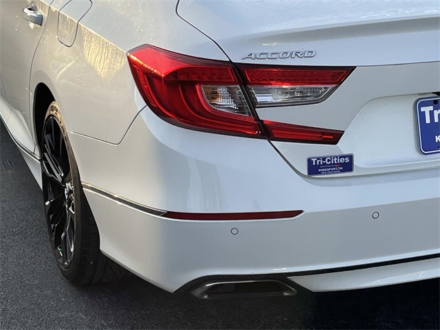 2018 Honda Accord Touring 2.0T photo 4
