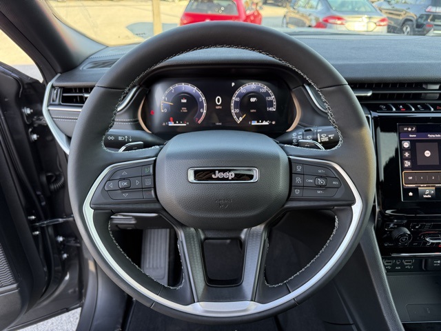 2025 Jeep Grand Cherokee Altitude X photo 13