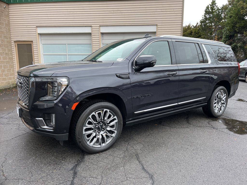 2024 GMC Yukon XL Denali Ultimate's photo