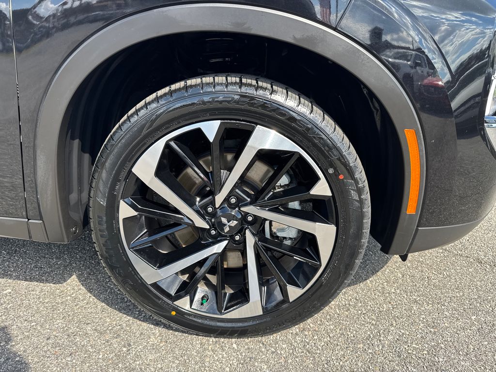 2024 Mitsubishi Outlander SE photo 12