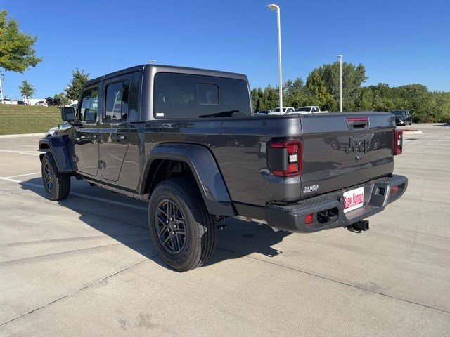 2025 Jeep Gladiator Sport S photo 2