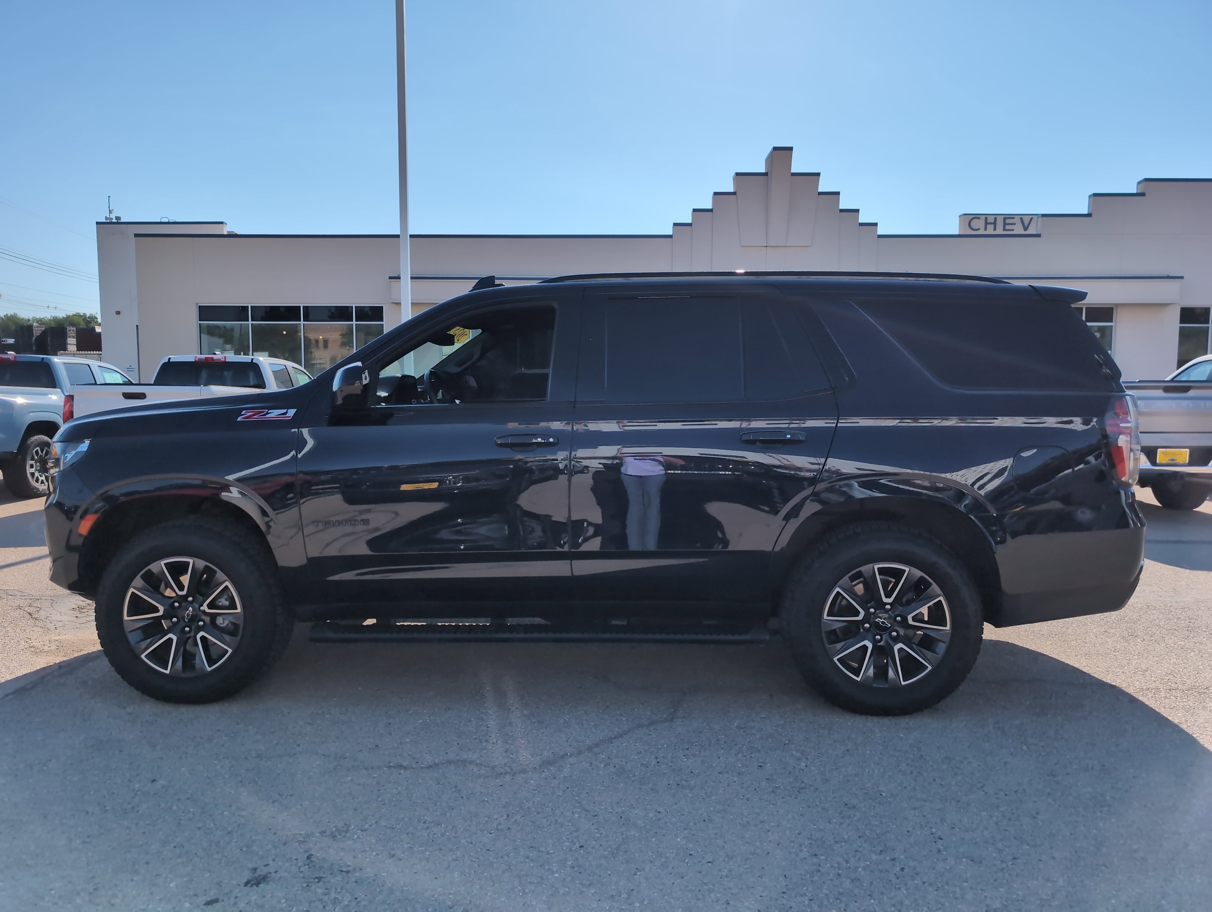 2023 Chevrolet Tahoe Z71 photo 3