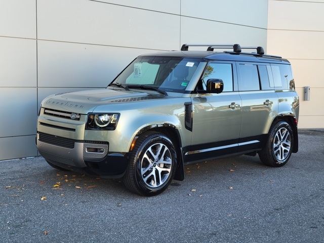 2025 Land Rover Defender X-Dynamic SE's photo