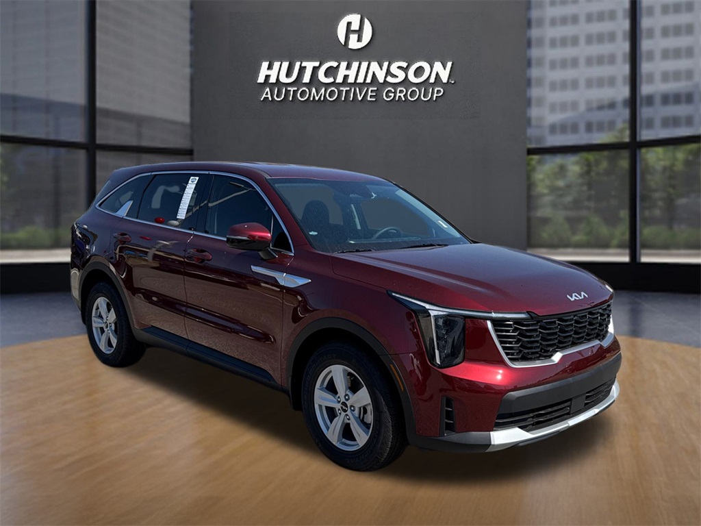 2025 Kia Sorento LX's photo