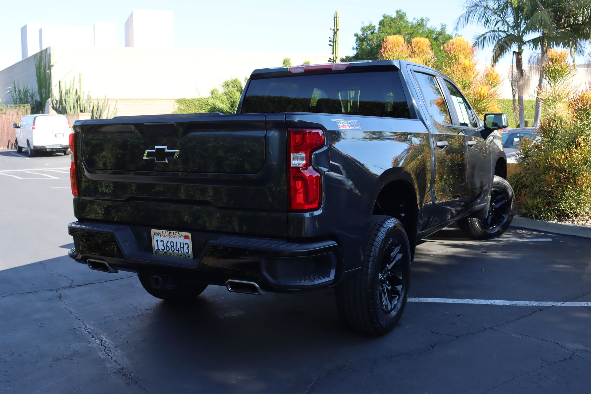 2021 Chevrolet Silverado 1500 Custom Trail Boss photo 2