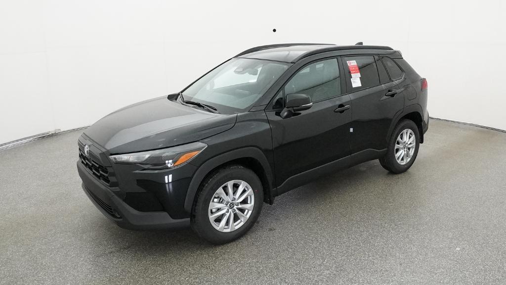 2026 Toyota Corolla Cross LE's photo