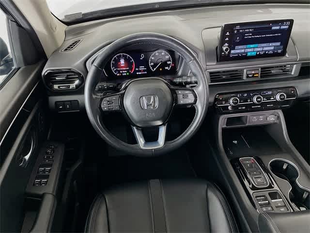 2023 Honda Pilot Touring photo 23