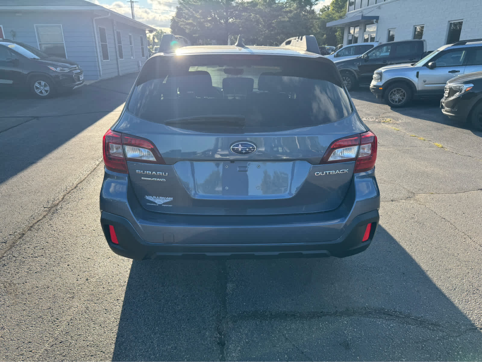 2018 Subaru Outback Premium photo 4