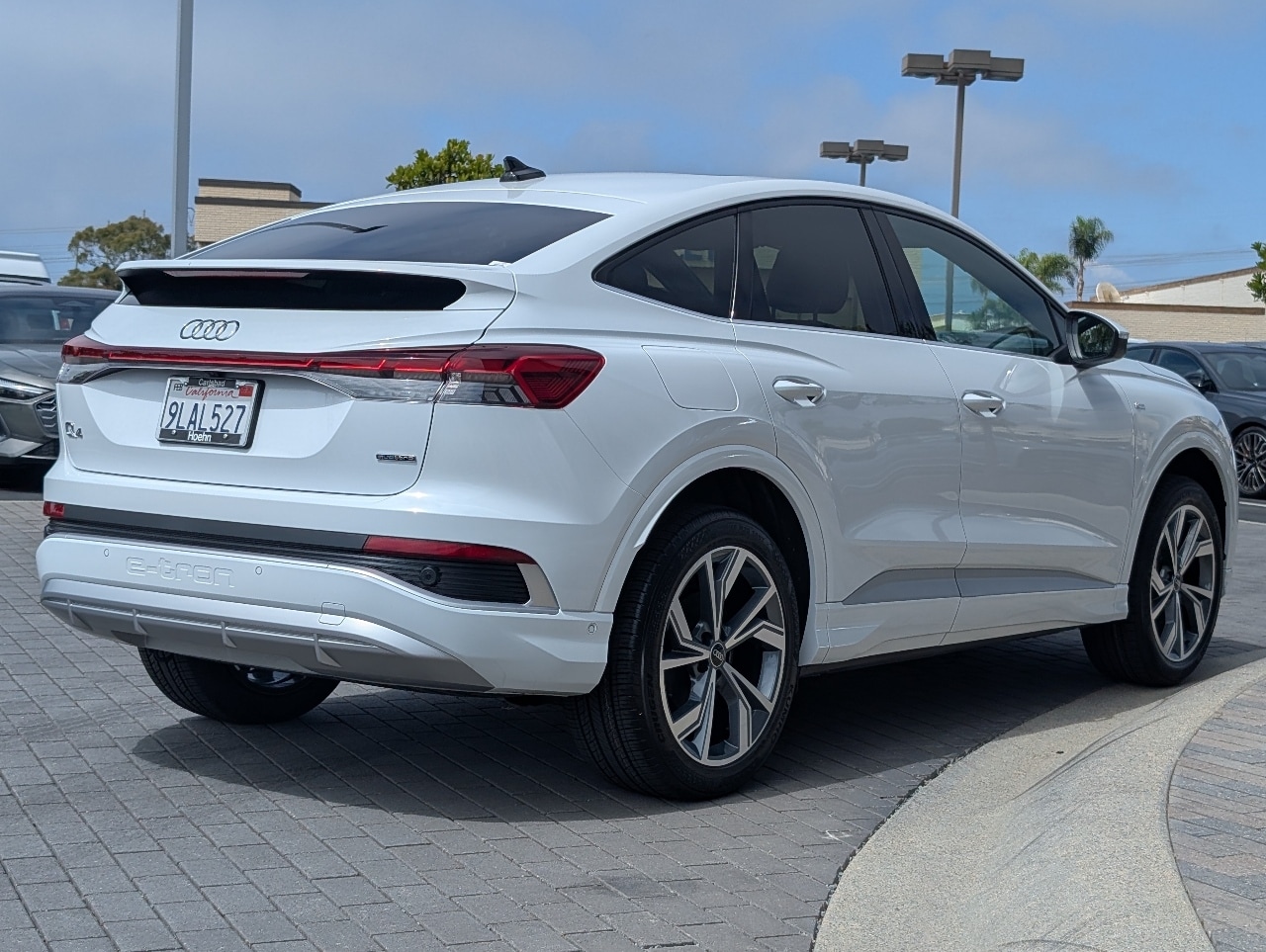 2024 Audi Q4 E-tron Prestige photo 9