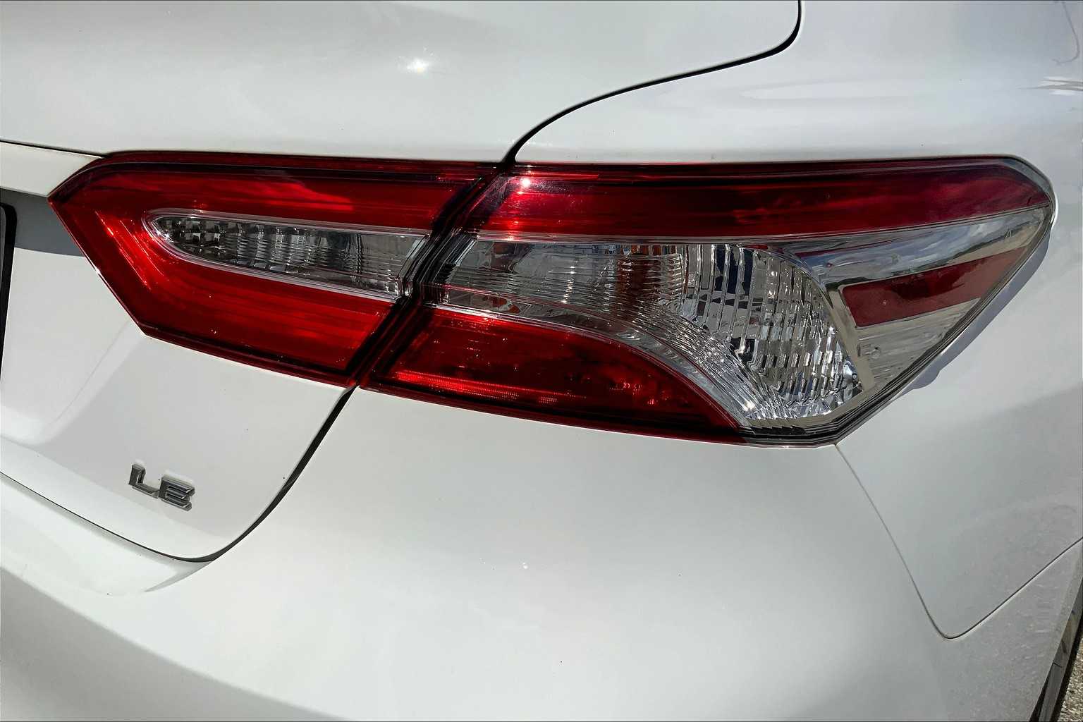 2019 Toyota Camry LE photo 26