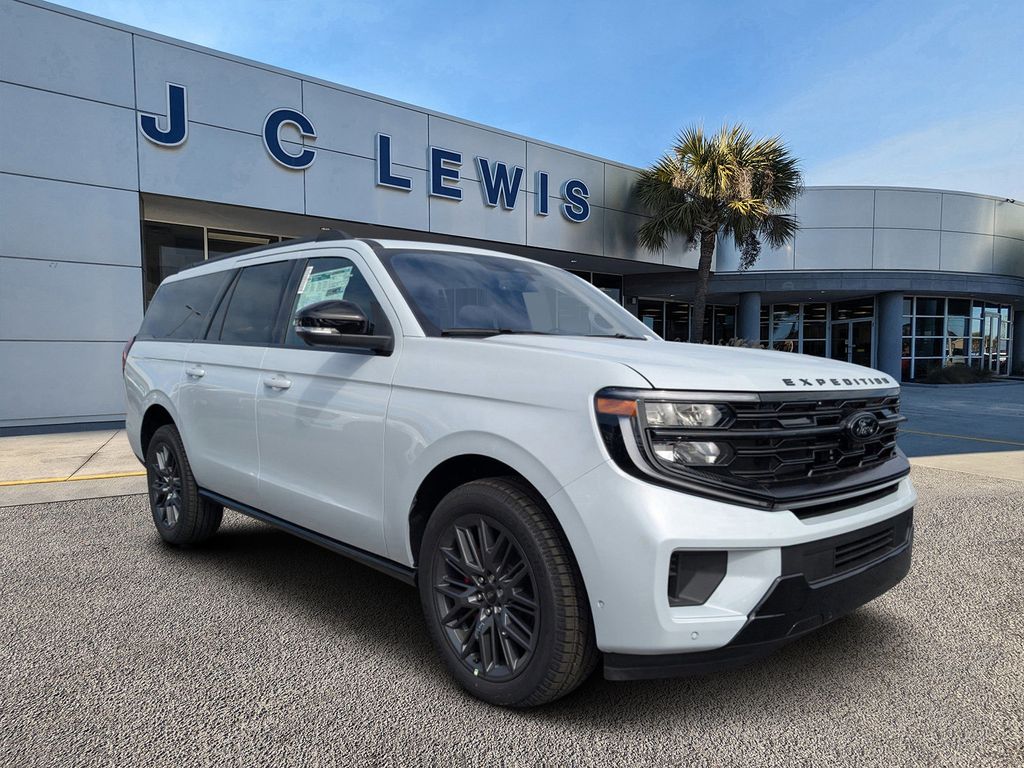 2025 Ford Expedition Platinum's photo